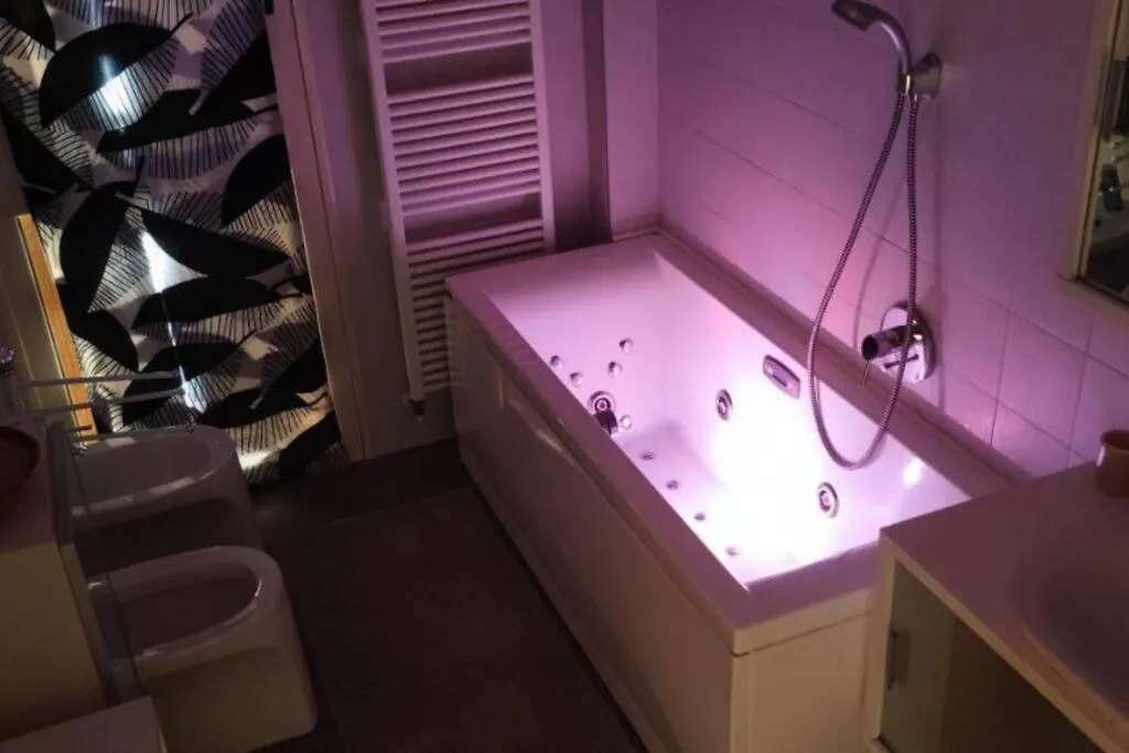 Glamour House, Comoda A Tutti I Servizi Apartment Parma