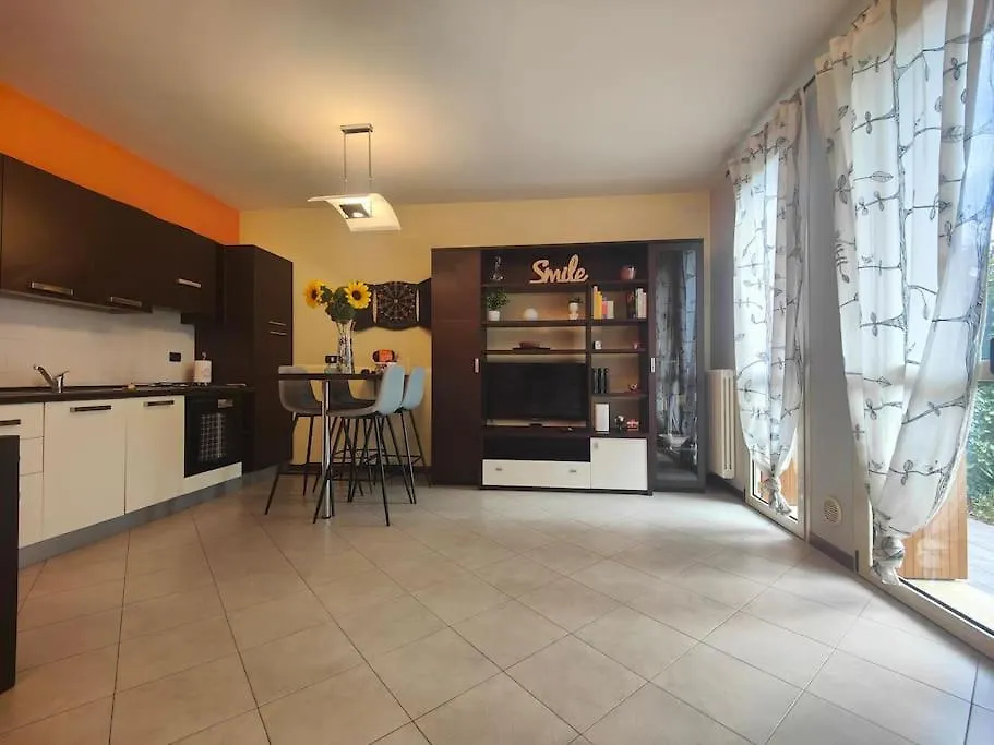 Glamour House, Comoda A Tutti I Servizi Apartment Parma 0*,