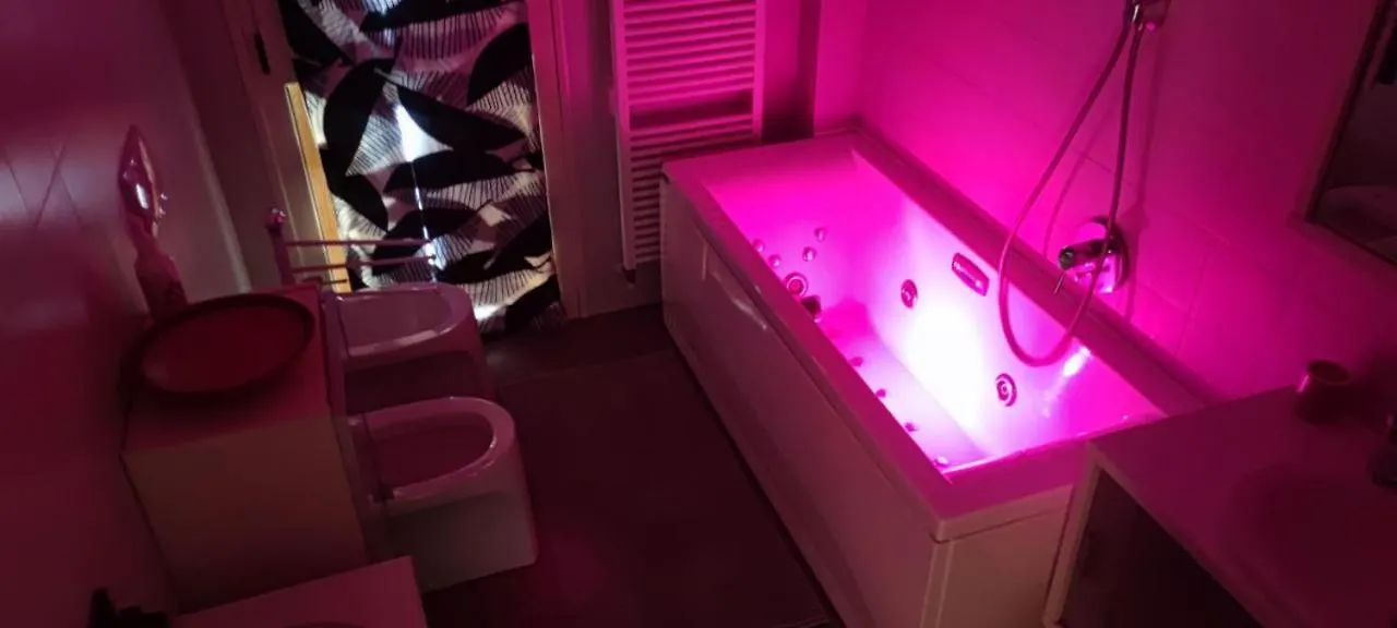 Glamour House, Comoda A Tutti I Servizi Apartment Parma