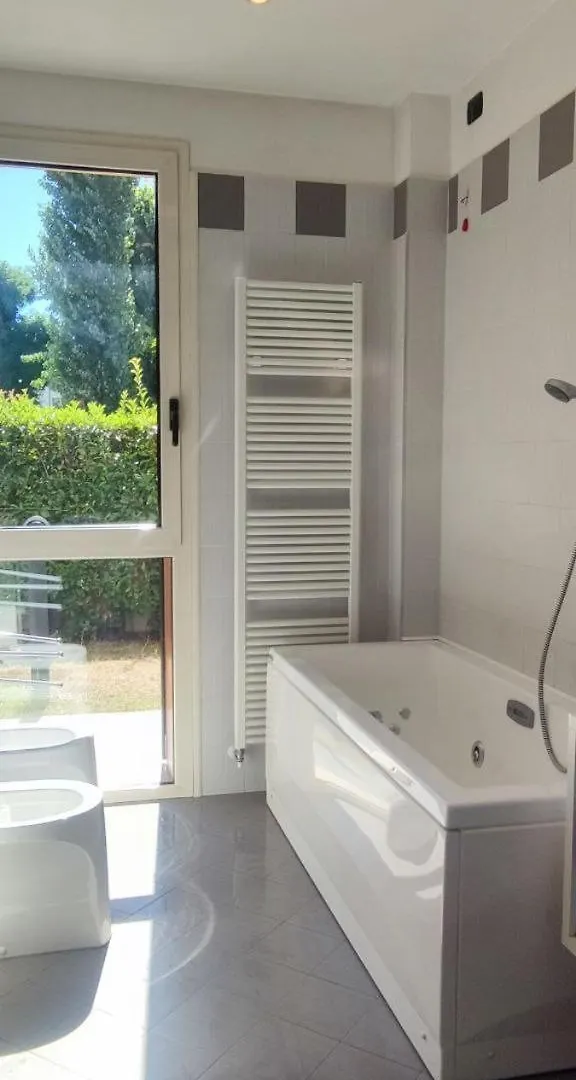 Glamour House, Comoda A Tutti I Servizi Apartment Parma